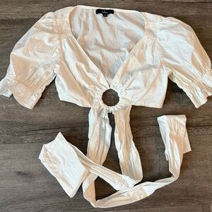 Lulu's White Tie-Front Crop Top Lulus size de#33